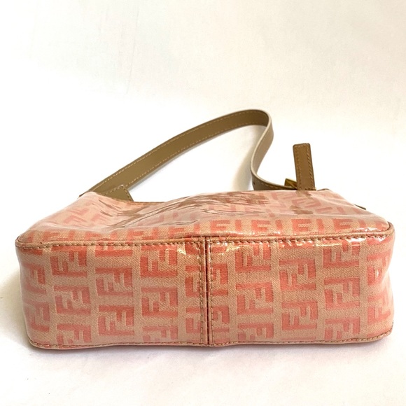 SOLD✨ Fendi Coated Canvas Shoulder Bag - Picture 5 of 8